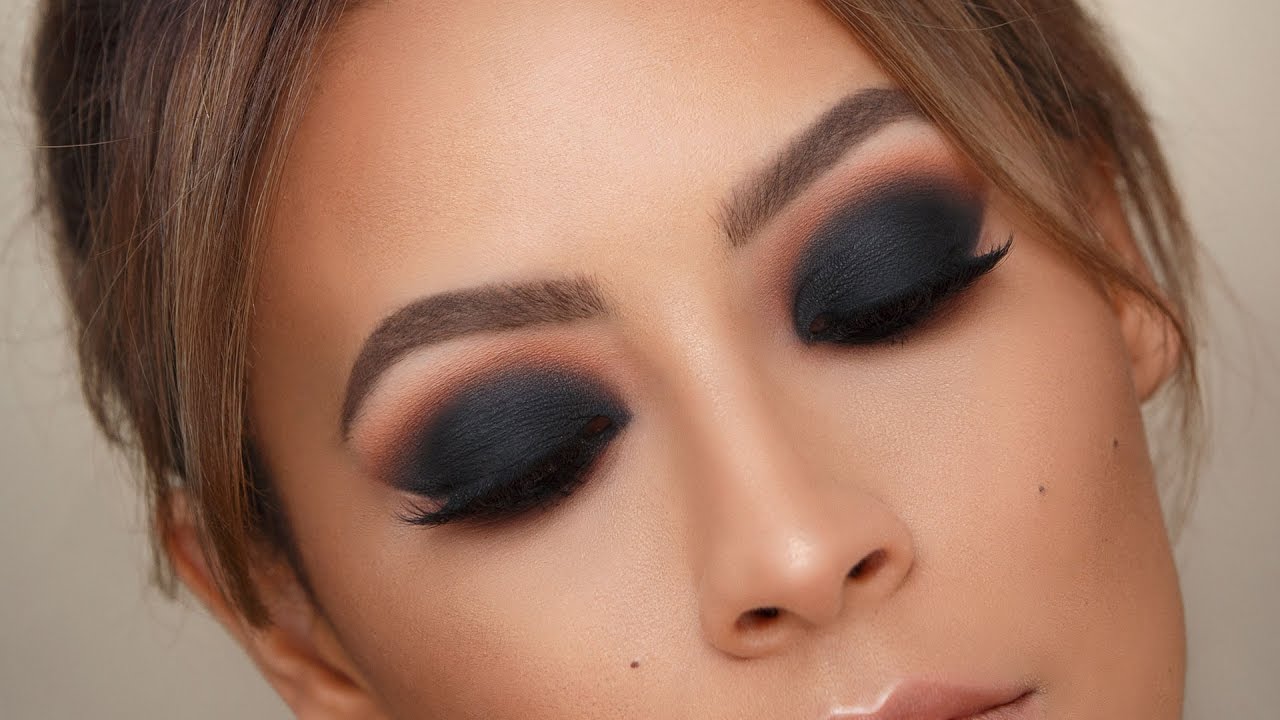 كيف تضعين مكياج Smokey Eyes في 5 خطوات بسيطة