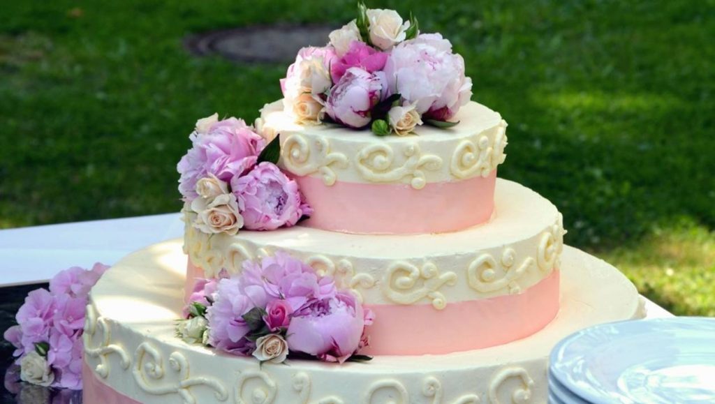 5 نصائح عليك معرفتها لاختيار كيكة الزفاف