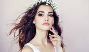 5 نصائح لاختيار تسريحة شعر مناسبة للعروس يوم الزفاف