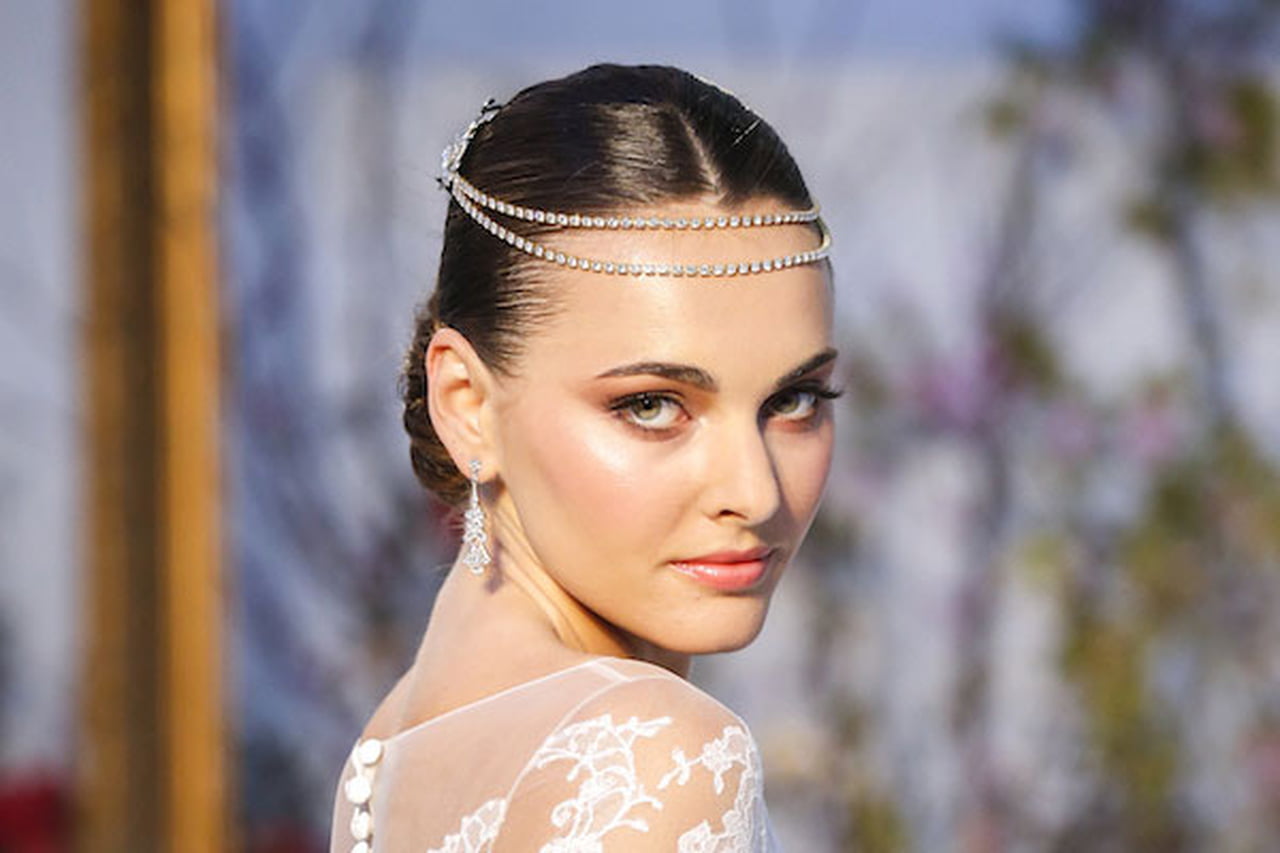 10 أفكار للحصول على أكسسوارات شعر العروس مثالية