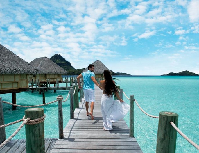 شهر عسل رومنسي في فصل الربيع