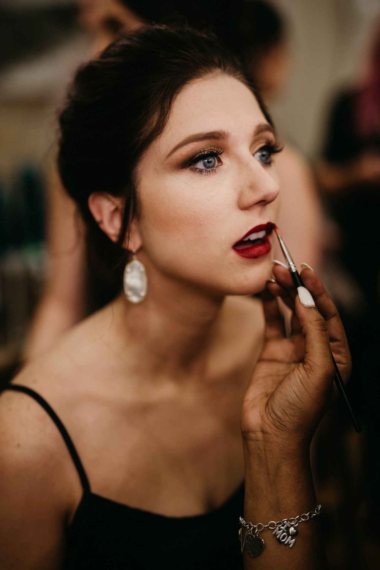 أشهر أخطاء مكياج العروس أحمر الشفاه