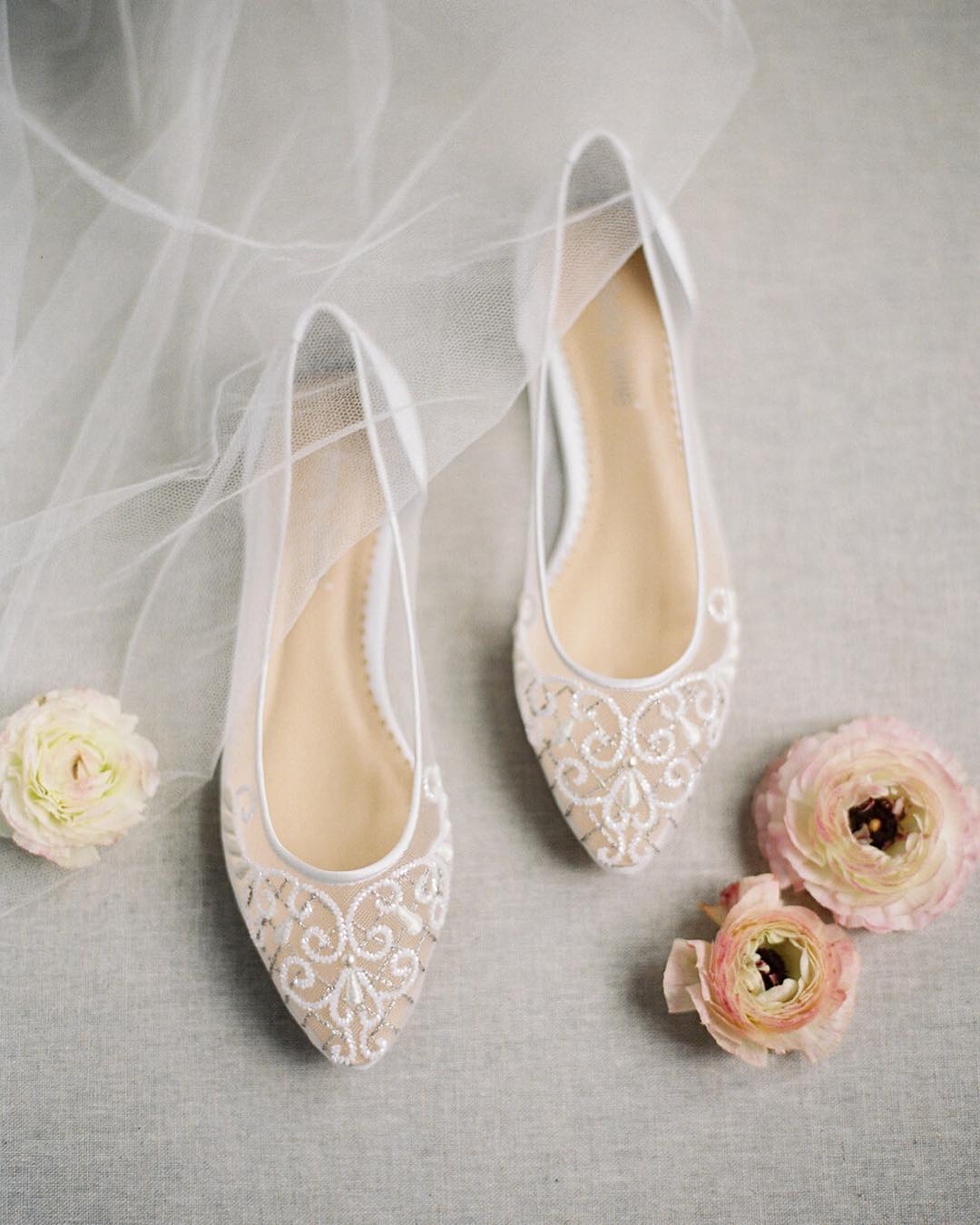 حذاء عروس بسيط