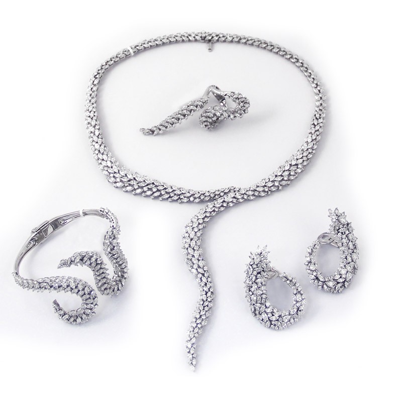 طقم "Yeprem" من الذهب الأبيض و الماس