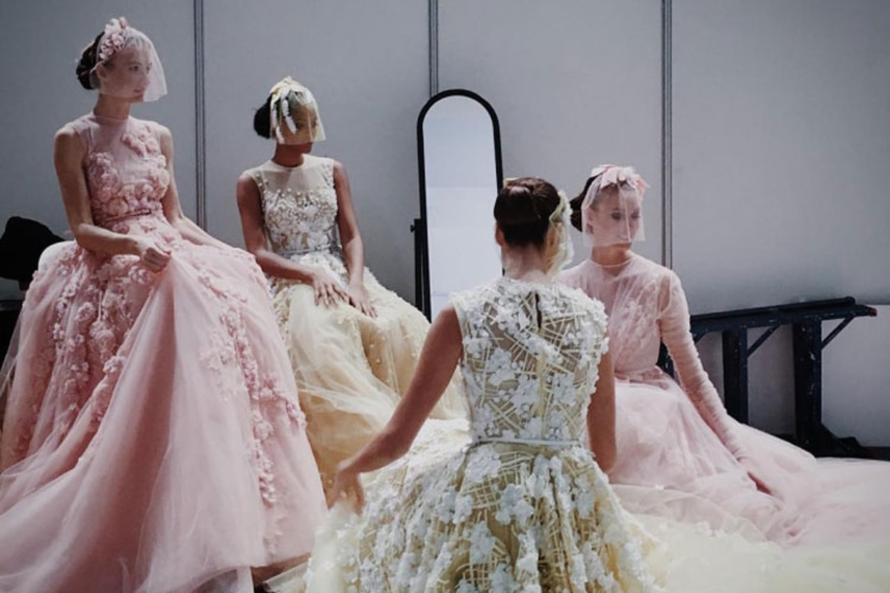 ألوان فساتين الزفاف باقة فاخرة بعيدا عن اللون الأبيض