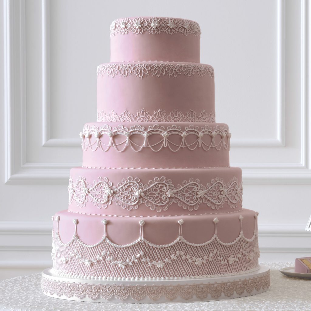 10 تصاميم لـ كعكة زفاف متميزة وشهية