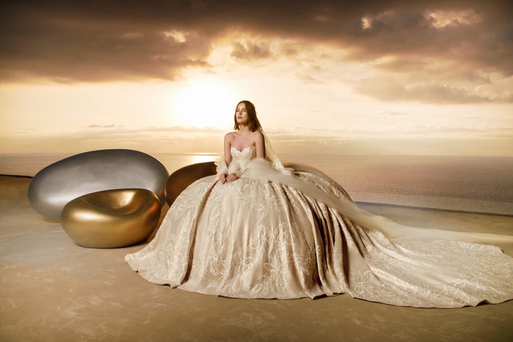 تصاميم قزي أند أسطا : أجمل 10 فساتين لإطلالة أكثر تميزا يوم زفافك