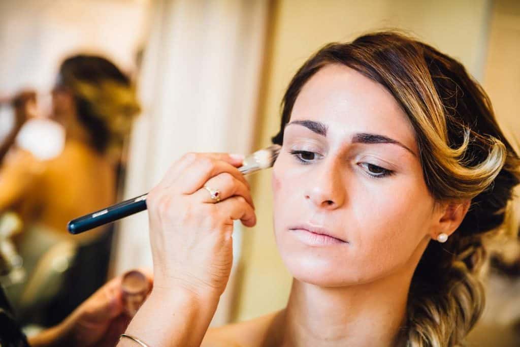 مكياج الصيف : إتيكيت وقواعد على كل عروس معرفتها