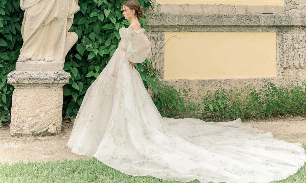 فساتين زفاف مونيك لويلير المتألفة لربيع 2020