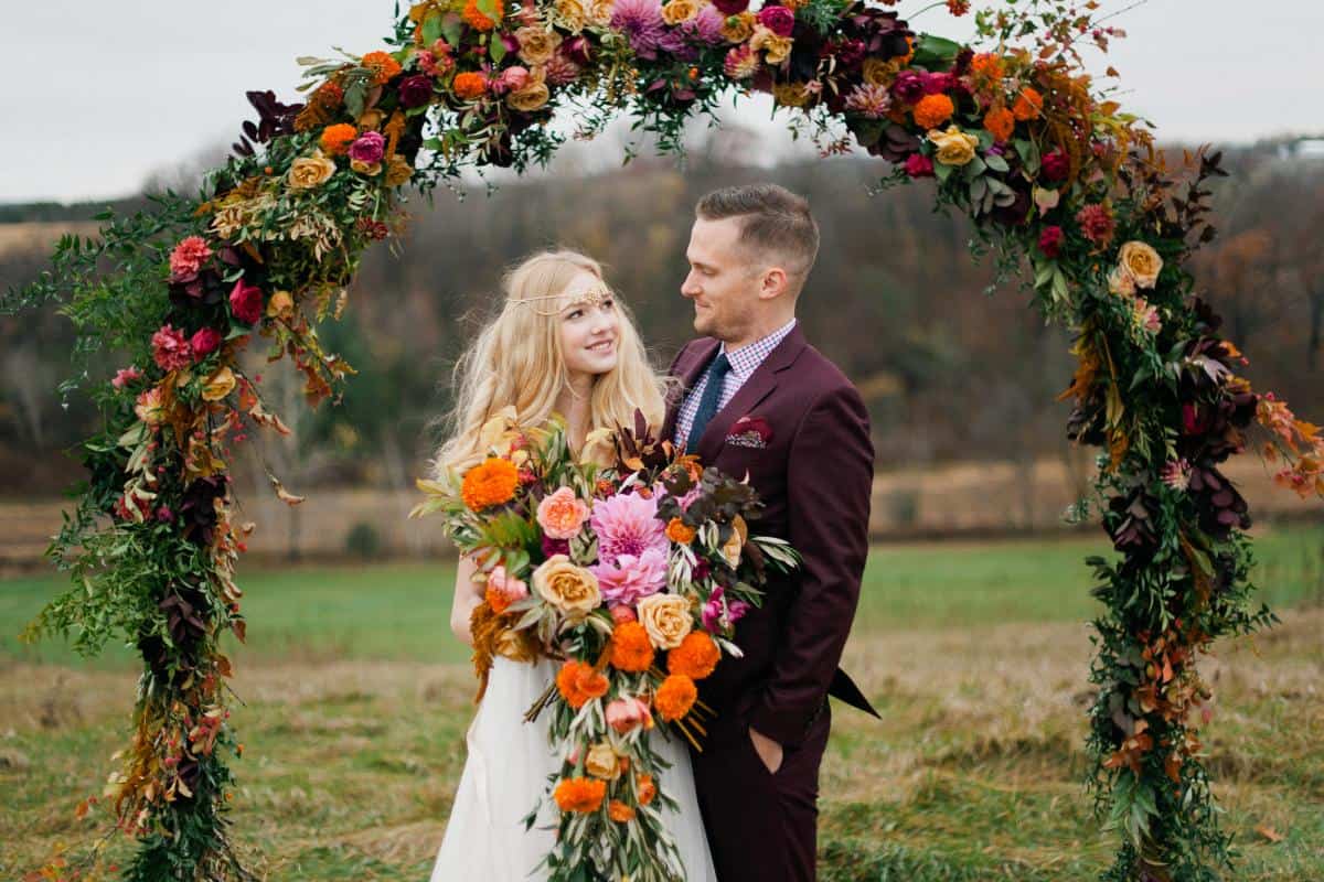 موضة تنظيم الأعراس زهور الزفاف في كل مكان