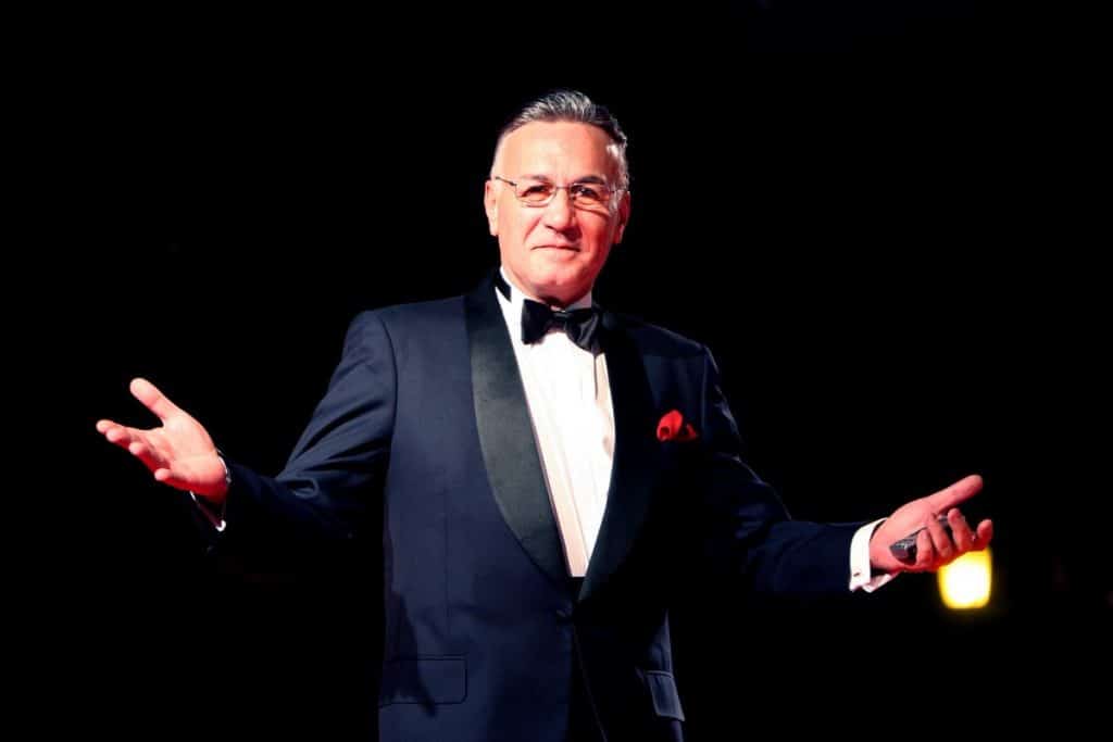 شريهان تكشف سر علاقتها بـ عزت أبو عوف