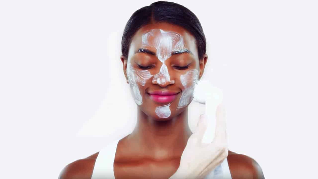 افضل غسول للبشرة الدهنية لإطلالة متميزة