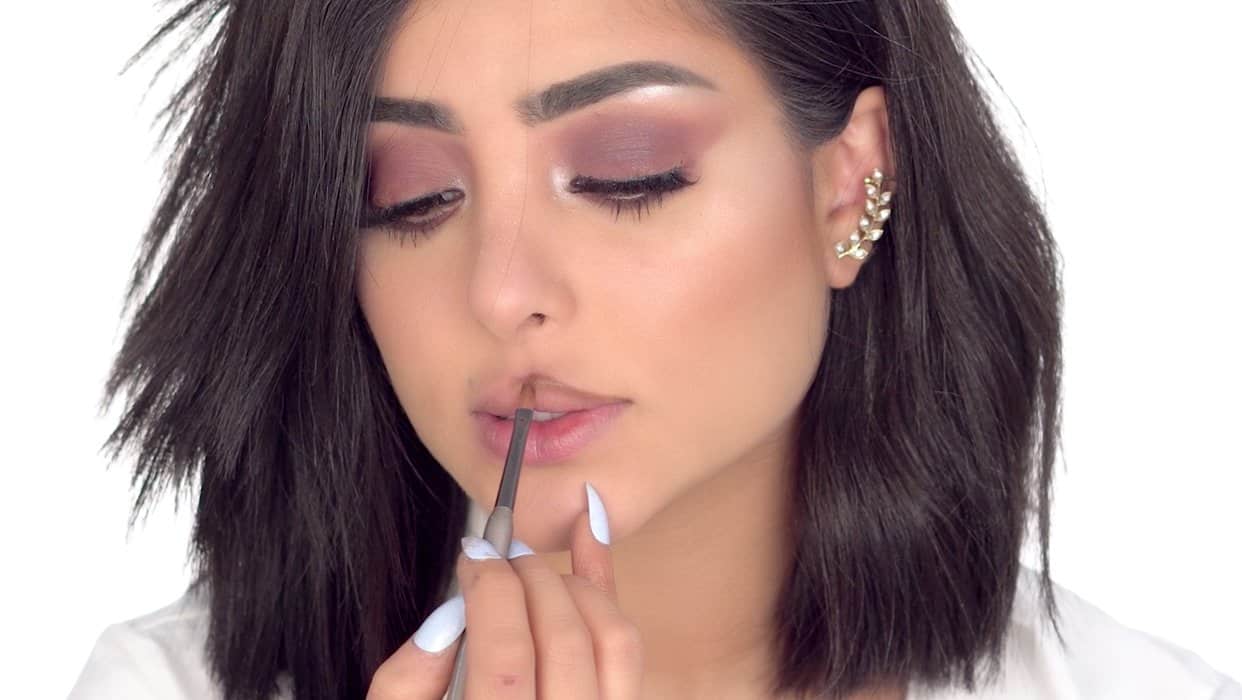 معنى ميك اب توتوريال وأفضل القنوات على اليوتيوب