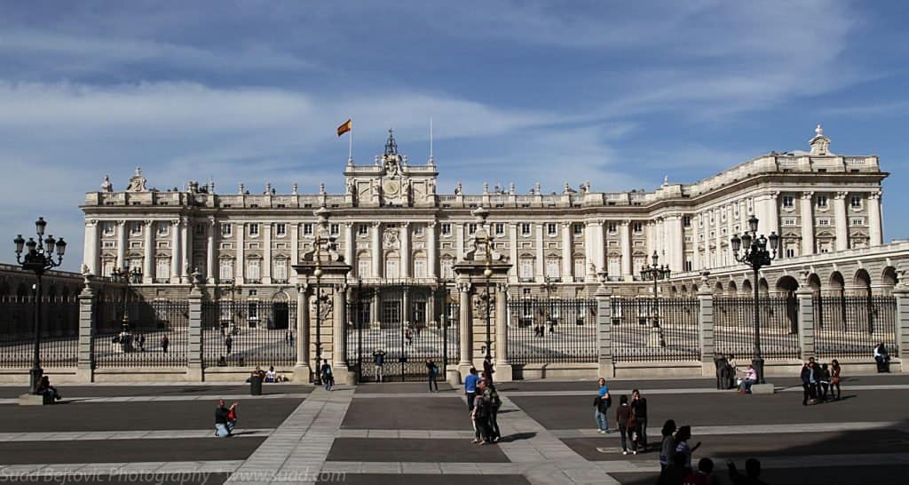 شهر العسل في إسبانيا رومنسية وقصص تحبس الأنفاس