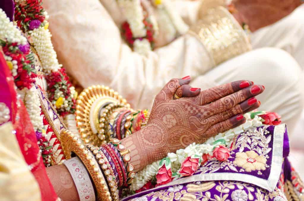 نقش حناء هندي فاخر للعرائس في ليلة العمر