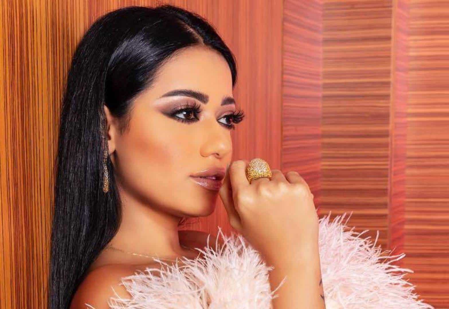 رحمة رياض تريد عريسا وتطلب مساعدة جمهورها