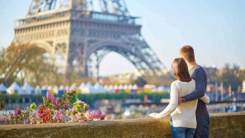 شهر عسل الأحلام في مدينة الحب باريس
