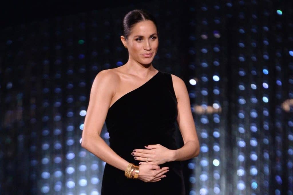 فساتين حوامل للاعراس والسهرات عليك رؤيتها