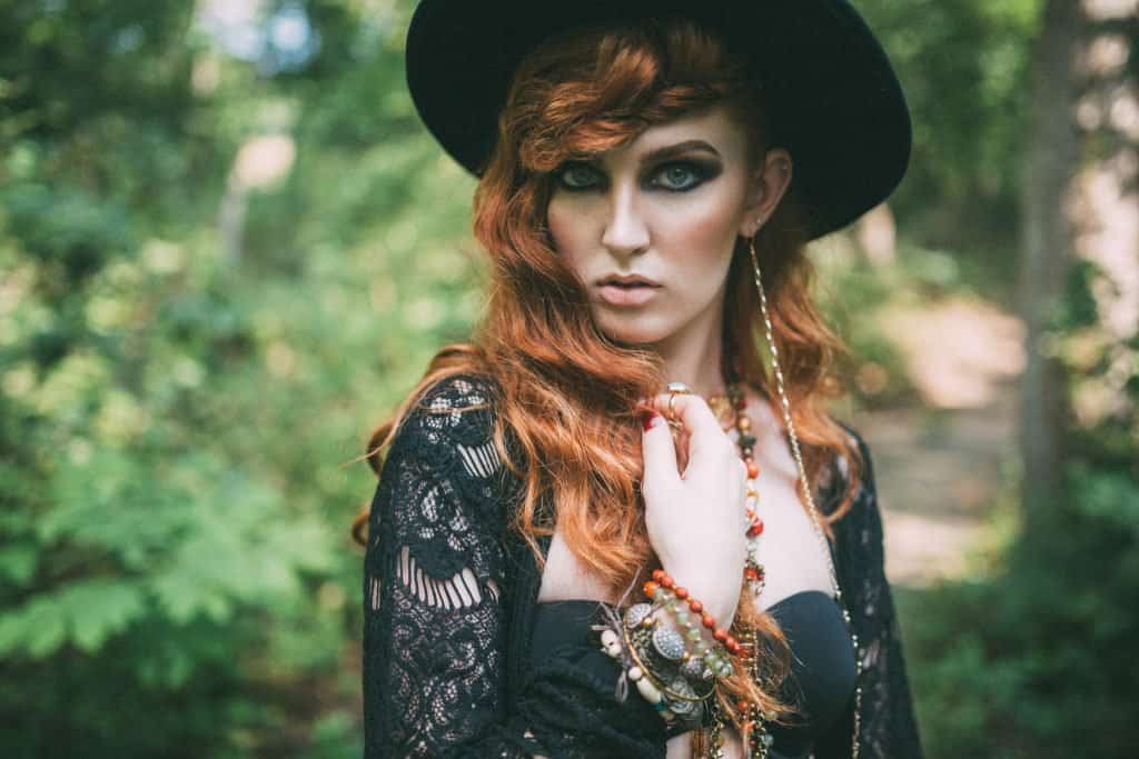 طريقة تطبيق مكياج غجري في خطوات بسيطة