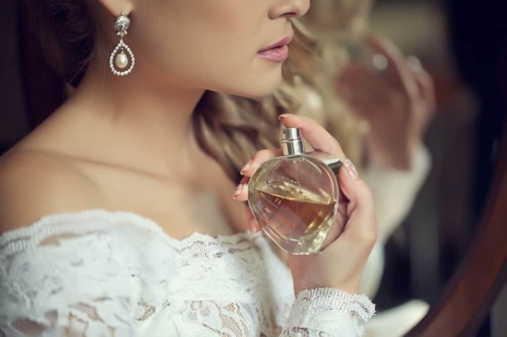 عطور جيفانشي الفاخرة لرائحة متميزة ليلة العمر