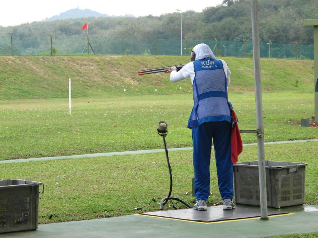 زواج شهد من إطالي وأعلن إسلامه للوصول إليها