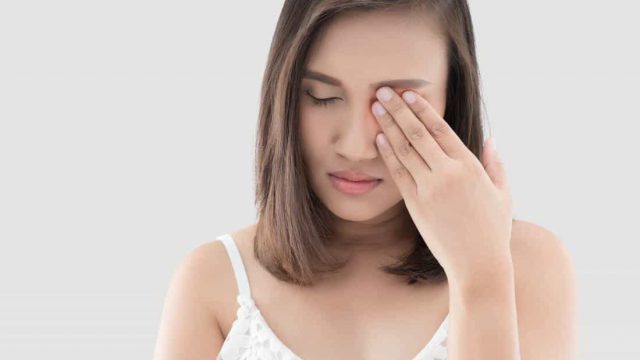صداع العين : الأعراض والأسباب وطرق العلاج