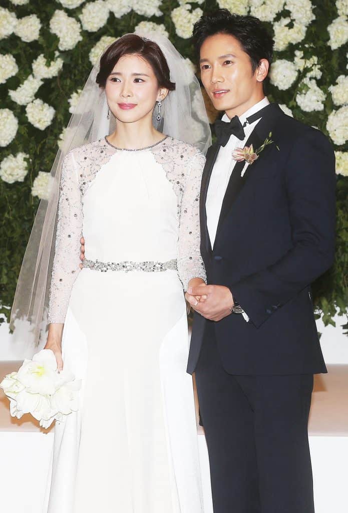 فساتين زفاف كورية من أفخم أعراس مشاهير كوريا الجنوبية – مجلة عروس