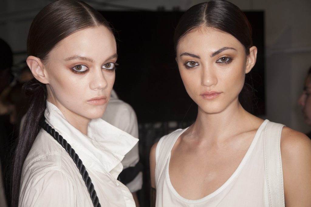 مكياج رمضان في خطوات لإطلالة ناعمة وأنيقة