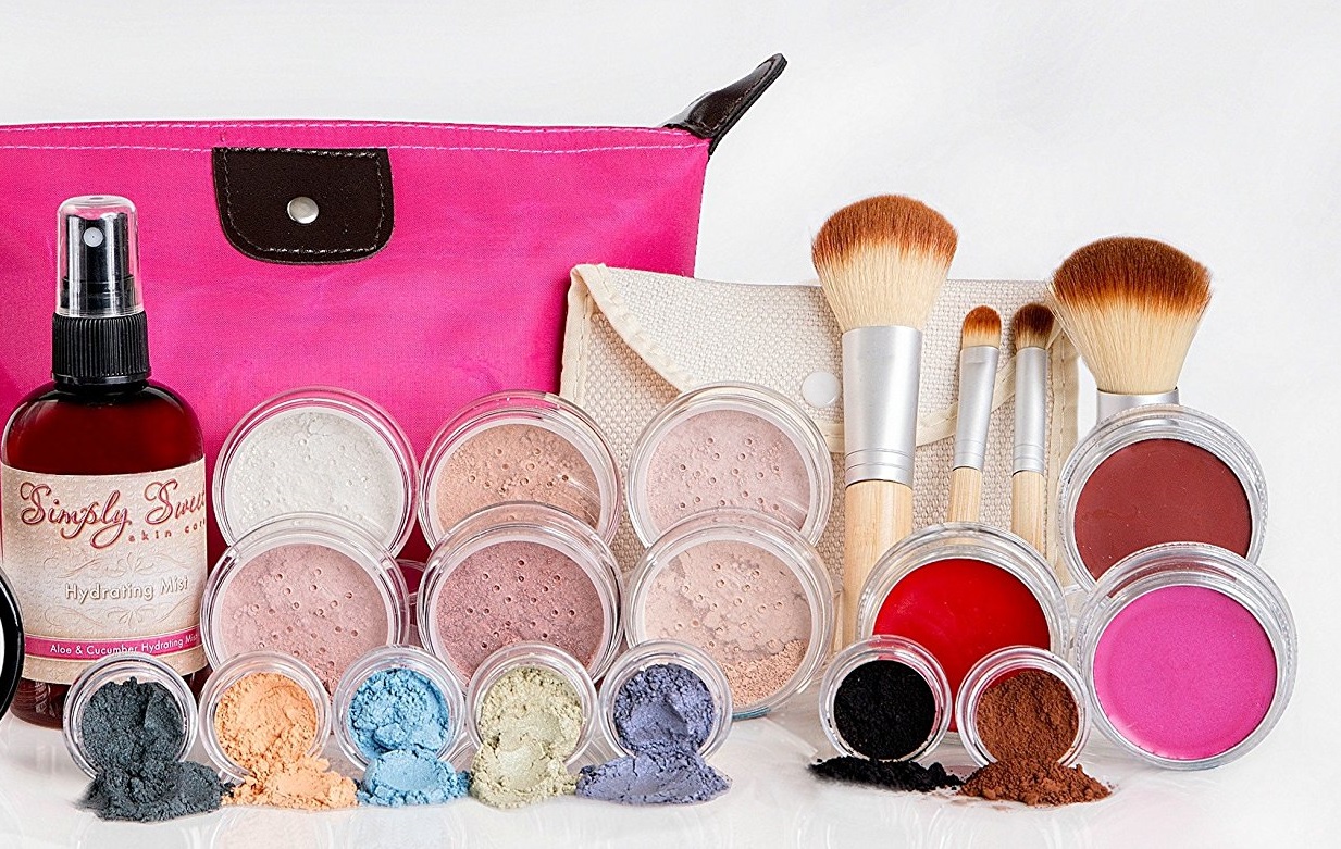 أفضل منتجات مكياج للبشرة الدهنية والبشرة المعرضة لحب الشباب