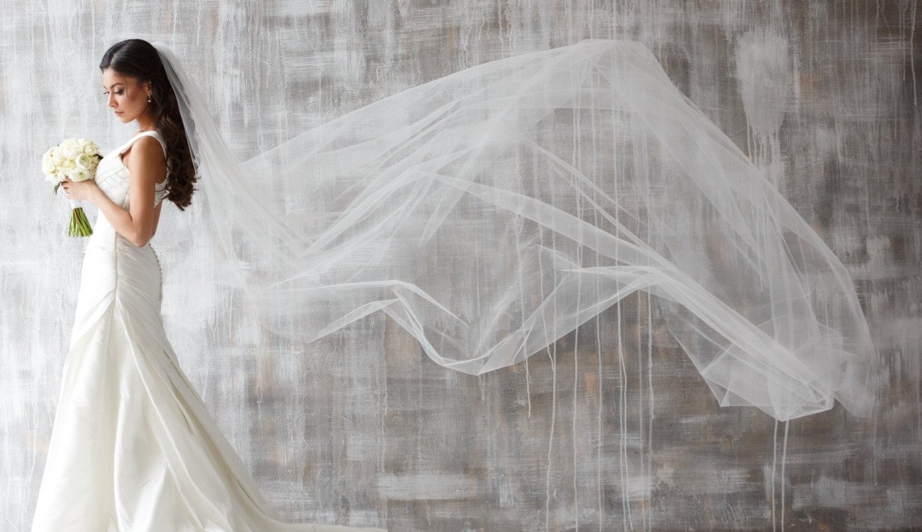 طرحة عروس أنيقة لإطلالة متميزة في ليلة العمر