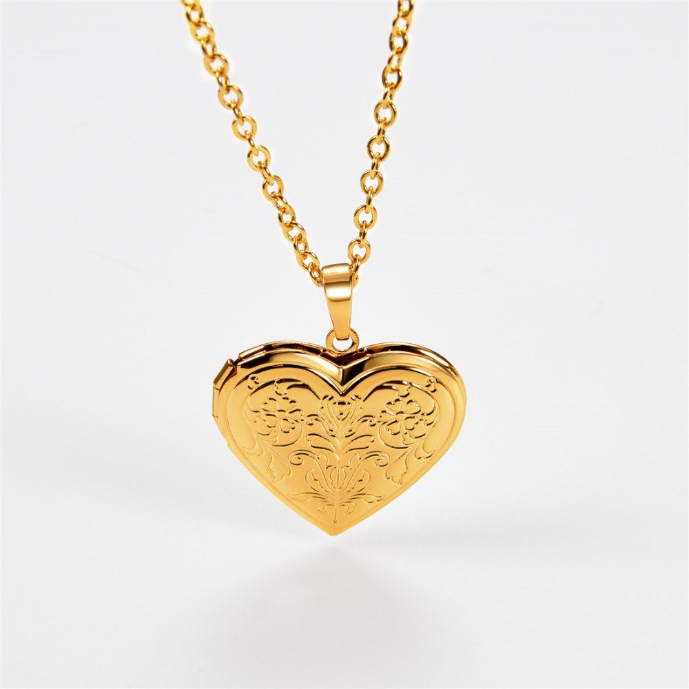 سلاسل على شكل قلوب لإطلالة جذابة ومتميزة