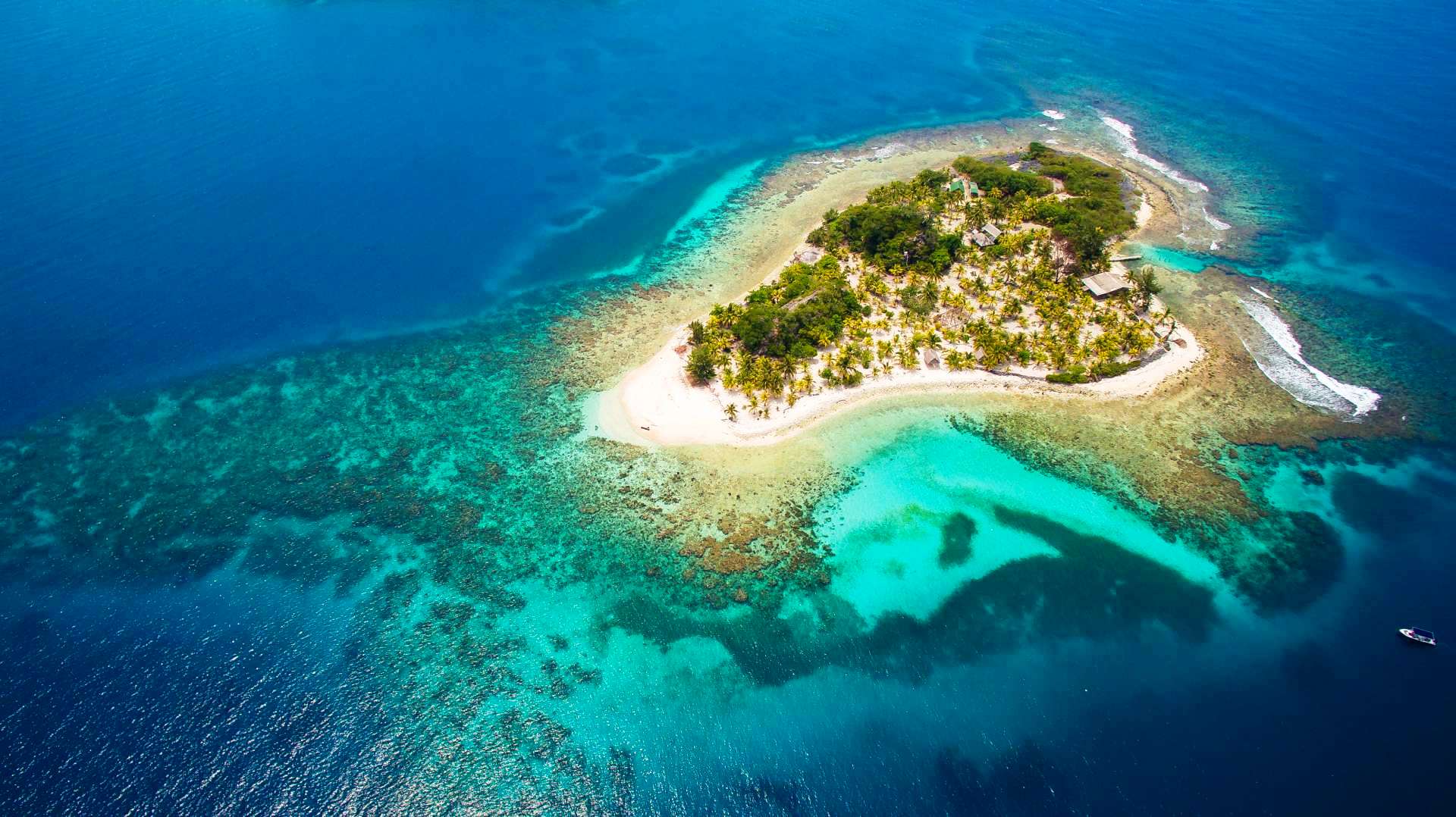 أكبر 4 جزر بالعالم لقضاء شهر عسل ولا بالأحلام