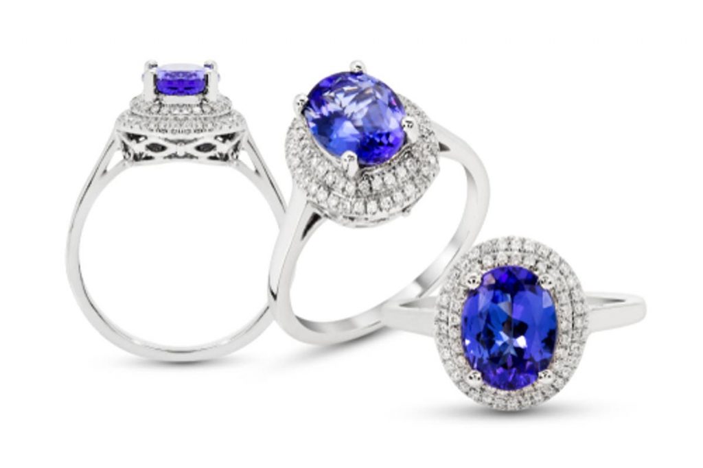 أجمل دبل خطوبة بحجر الياقوت الأزرق لمولودات شهر سبتمبر