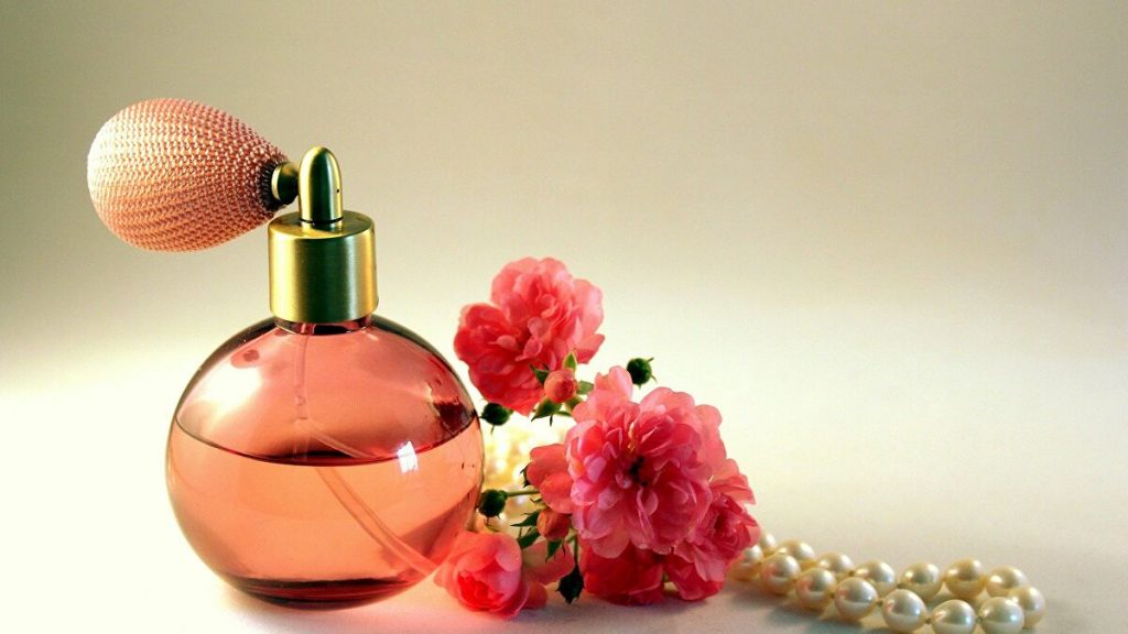 أروع عطور العود … جربيها هذا الشتاء