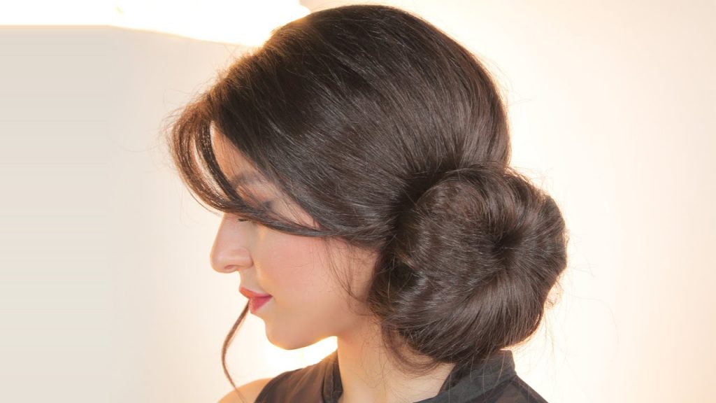 بالصور: أشكال مختلفة لتسريحة الشعر الكعكة