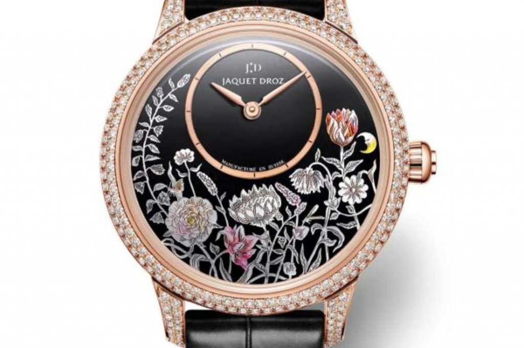 أجمل ساعات مزينة بالورود لإطلالة ساحرة