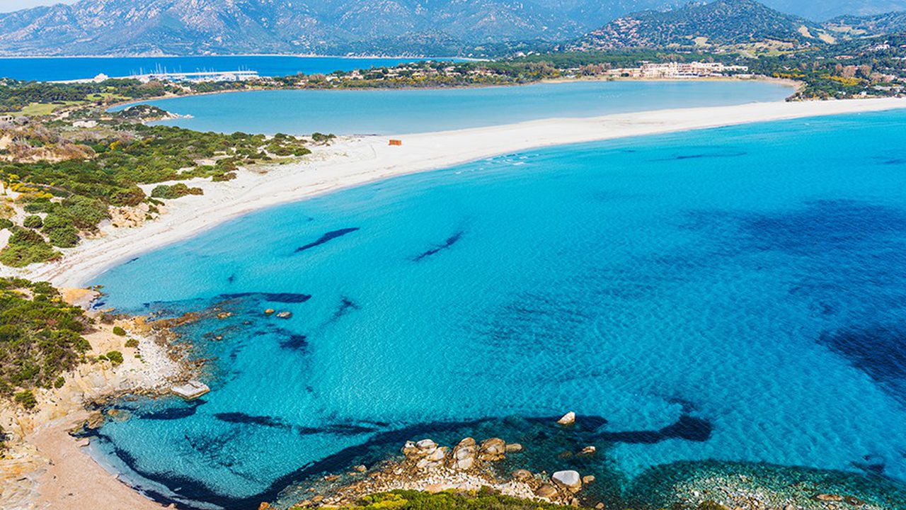 أفضل الفنادق في مدينة سردينيا الايطالية لشهر عسل خيالي