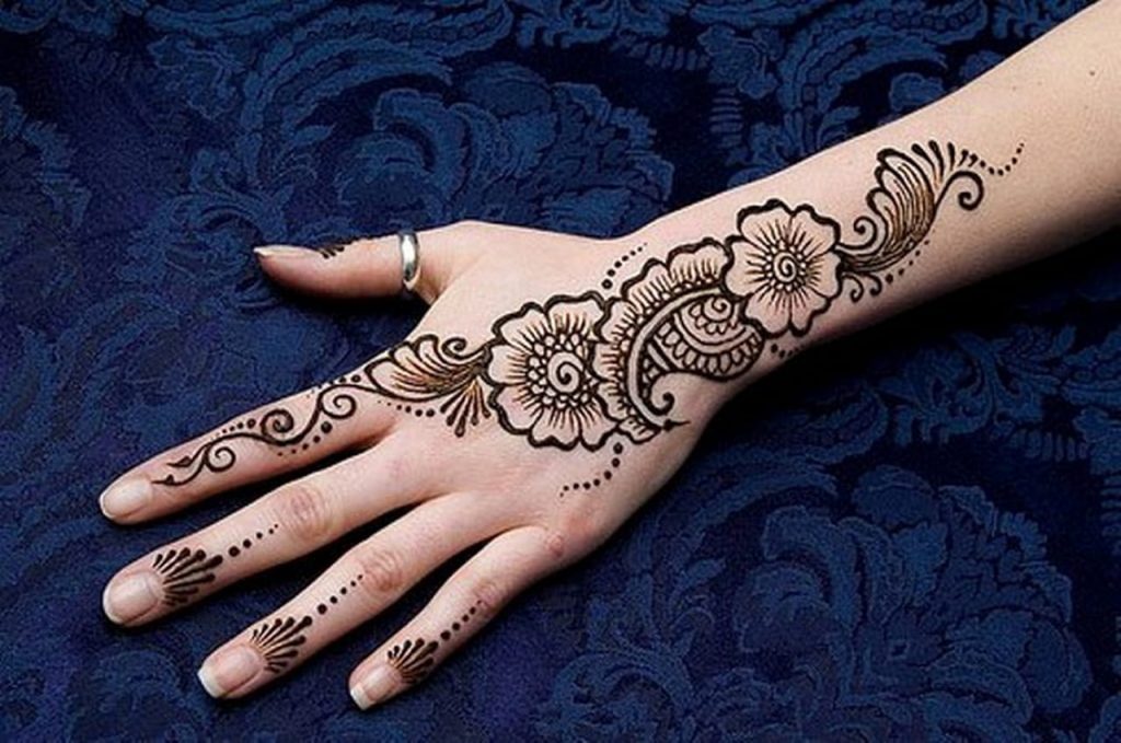 أروع نقوش حناء لعروس 2021