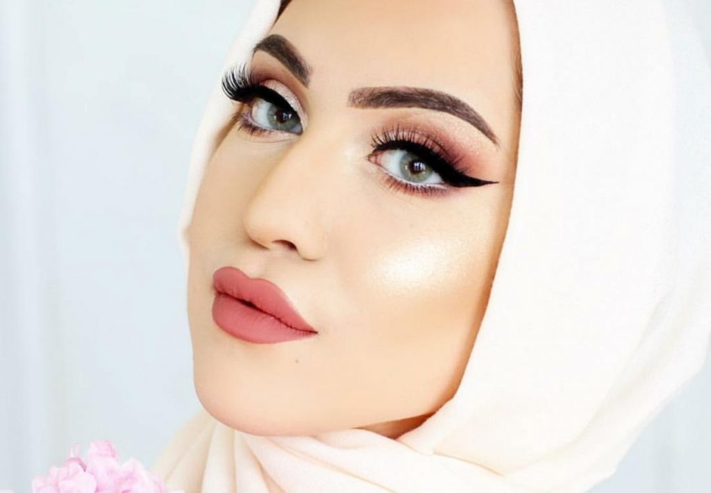 مكياج صباحي للعروس المحجبة تعلمي طريقة تطبيقه في خطوات معدودة