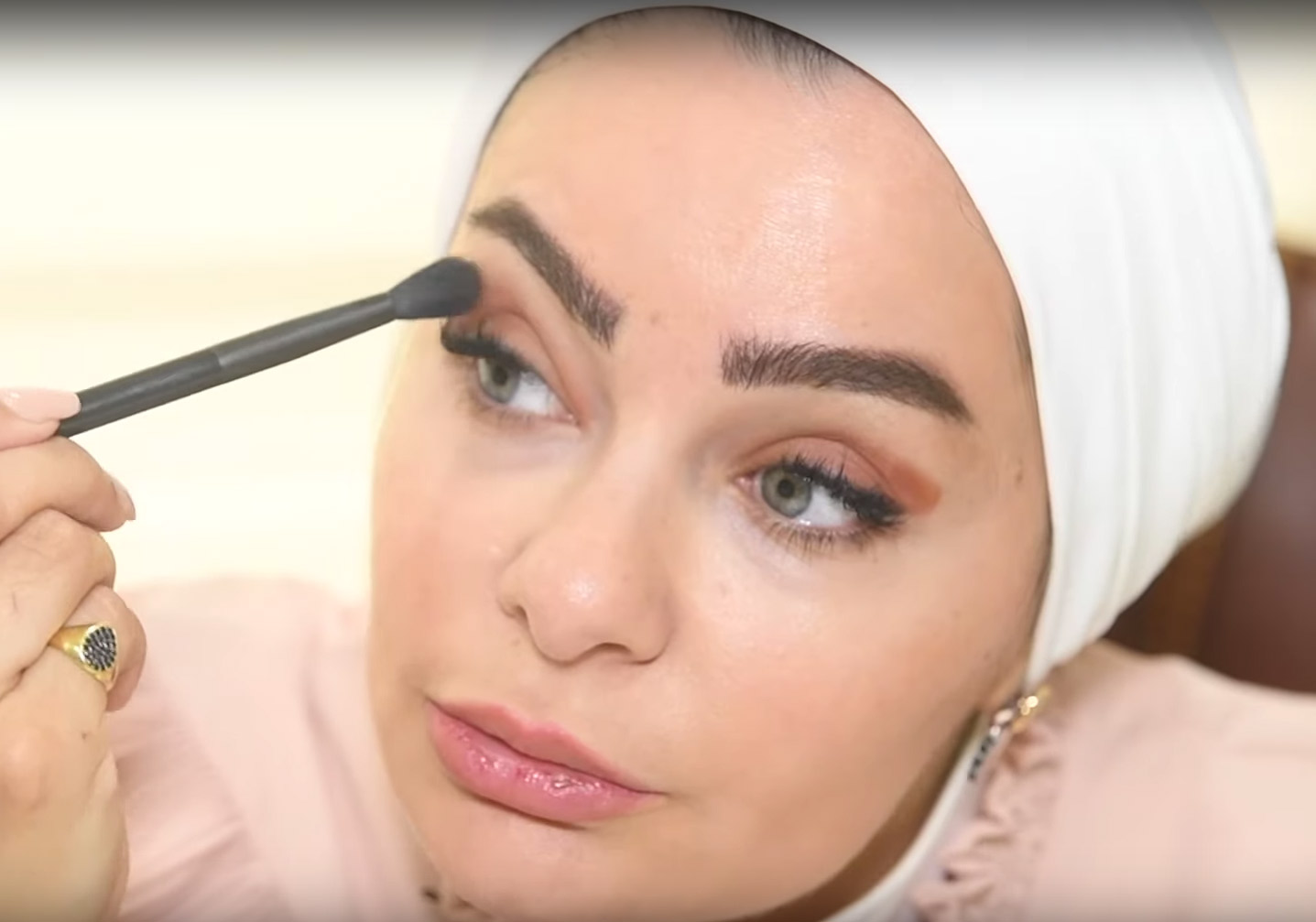 7 خطوات أساسية للحصول على مكياج مثالي وناعم