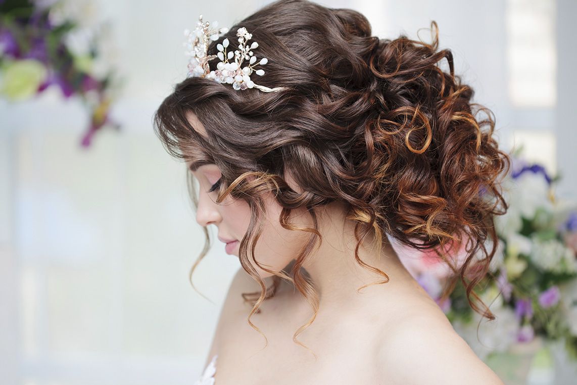 بالصور: تسريحات شعر لبنانية ناعمة لعروس 2021