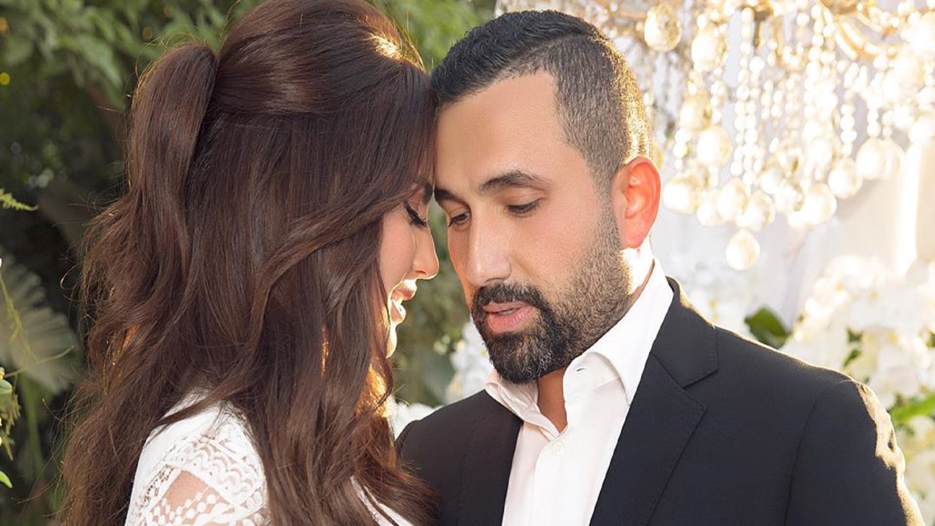 الممثلة درة تخرج عن صمتها وتكشف حقيقة هدية السيارة من زوجها!