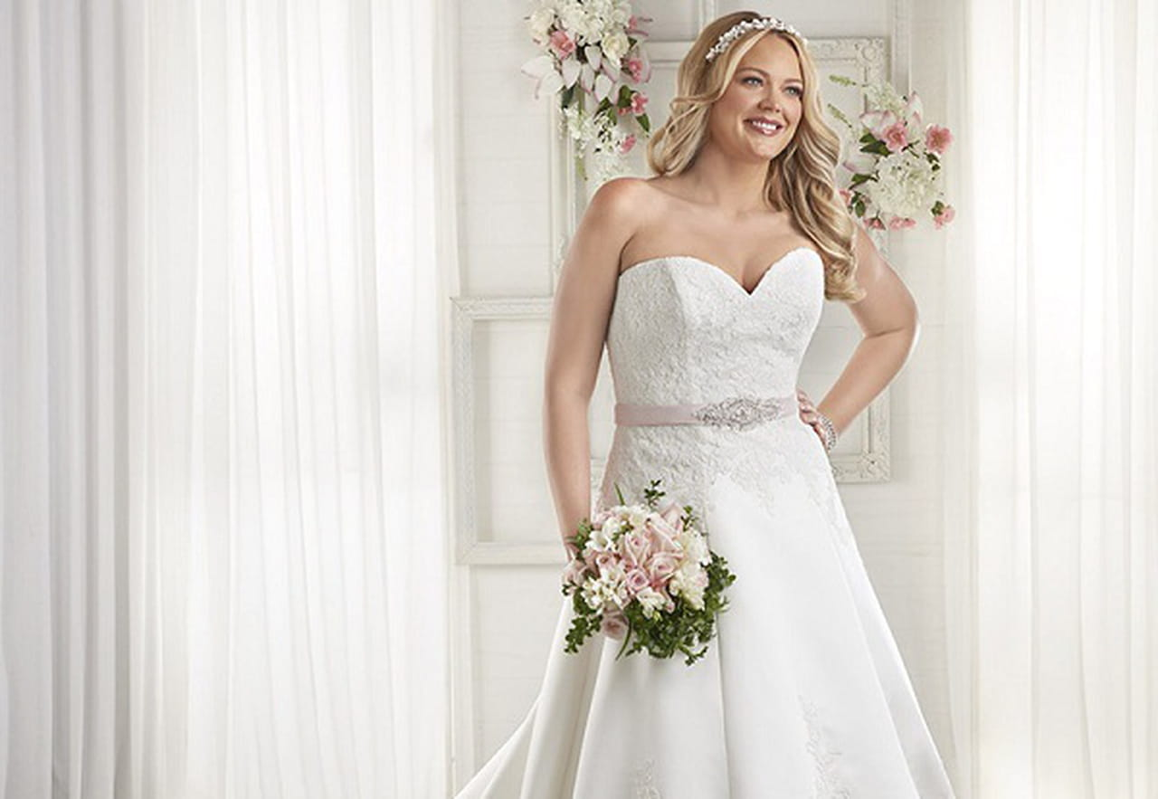 6 فساتين زفاف بقصة الحزام لصاحبات الجسم النحيف