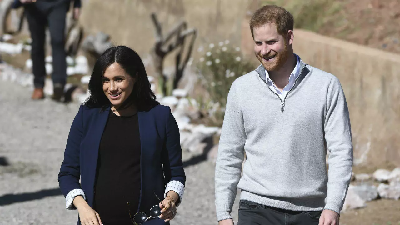 بالصور: ميغان ماركل تعلن عن حملها الثاني بأسلوب رومانسي!