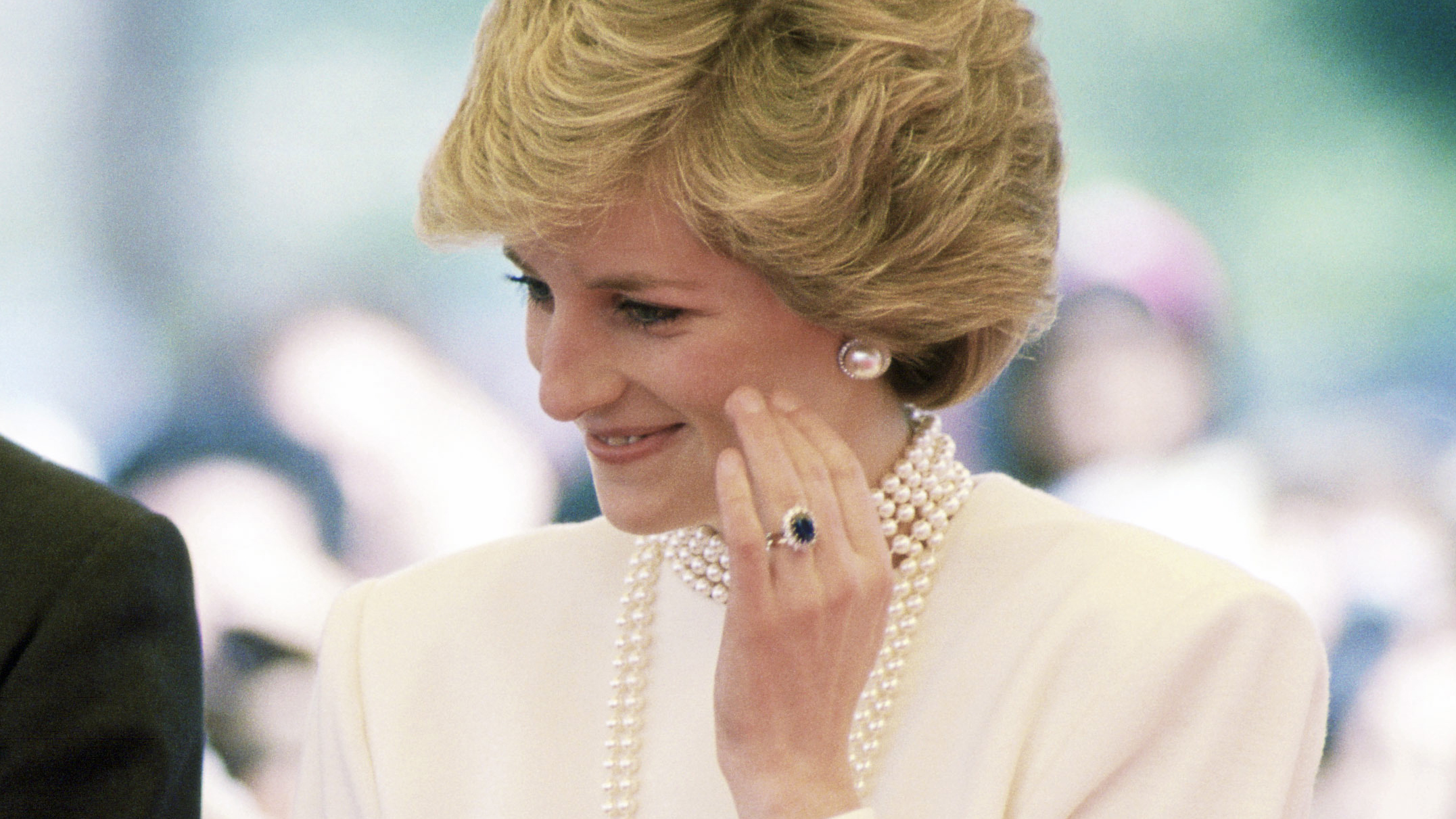 تفاصيل صادمة حول خاتم خطوبة الراحلة الأميرة ديانا!