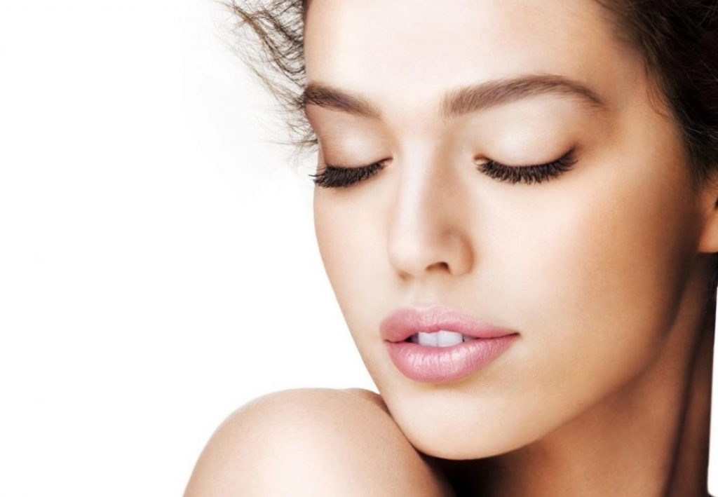 3 خلطات لنفخ الخدود للعروس النحيلة بمواد طبيعية