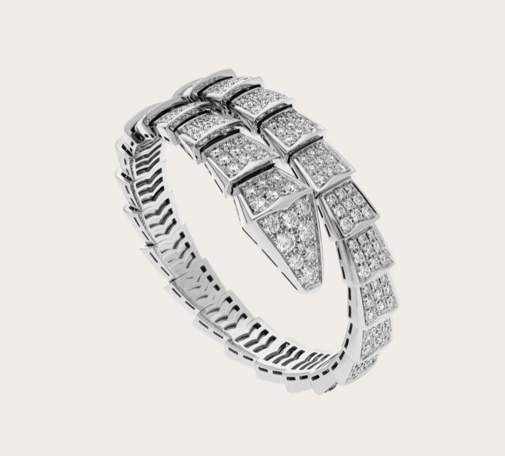 بالصور: أساور الألماس الفاخرة بتصاميم خالدة للعروس العصرية