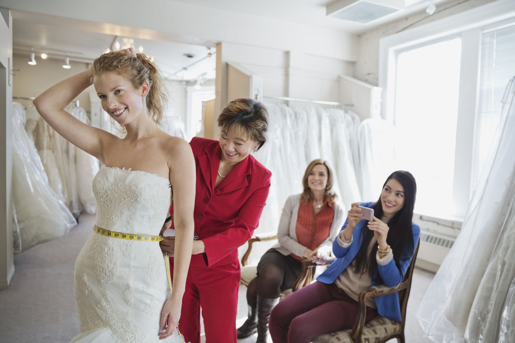 4 أسباب تجعلك تحصلين على فستان زفاف حسب الطلب!