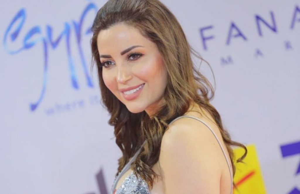 بالصورة: نسرين طافش رفقة حبيبة طارق العريان في سهرة سحور رمضانية