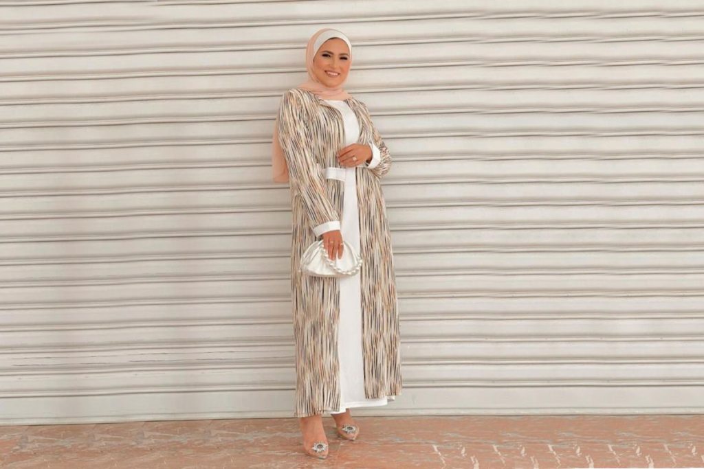 بالصور: أجمل موديلات العبايات لكشخة عيد الفطر 2021